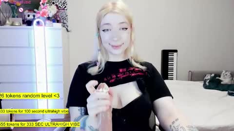 Snapshot of raaaaaaawr chatting on February 20, 2026, 1:46 am - online show from February 20, 2026, 1:46 am