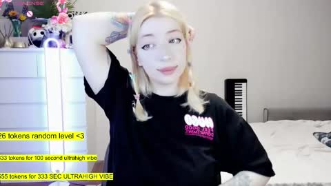 Snapshot of raaaaaaawr chatting on February 24, 2026, 1:58 am - online show from February 24, 2026, 1:58 am