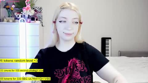 Snapshot of raaaaaaawr chatting on February 27, 2026, 8:14 am - online show from February 27, 2026, 8:14 am