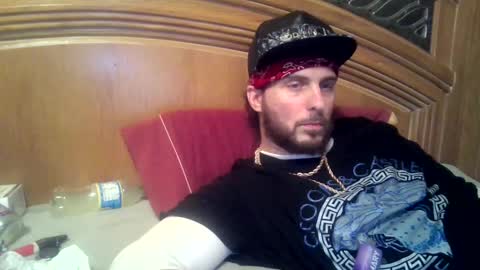 Snapshot of raidersman757 chatting on February 15, 2026, 8:35 am hitman online show from February 15, 2026, 8:35 am