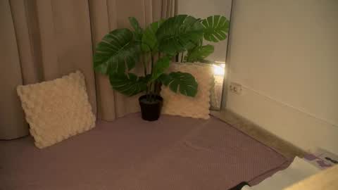 Snapshot of rainevi chatting on November 27, 2025, 5:04 pm rainevi online show from November 27, 2025, 5:04 pm