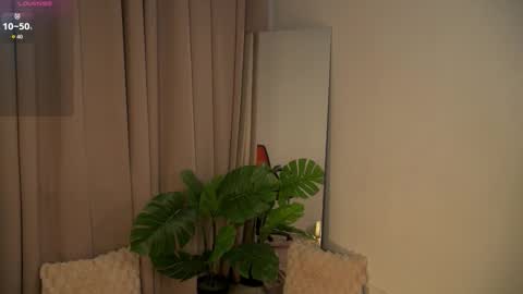 Snapshot of rainevi chatting on November 29, 2025, 5:38 pm rainevi online show from November 29, 2025, 5:38 pm