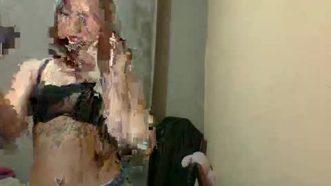 Snapshot of raquel2411 chatting on February 25, 2026, 2:10 am raquel2411 online show from February 25, 2026, 2:10 am