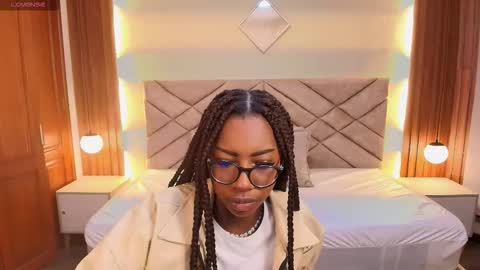 Snapshot of raqueljones_ chatting on February 11, 2026, 11:48 am Raquel online show from February 11, 2026, 11:48 am