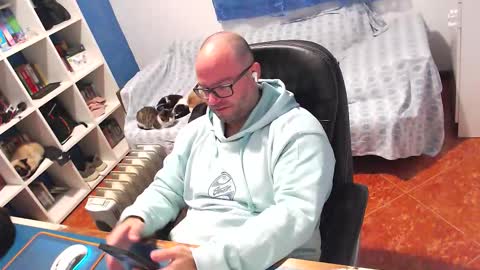 ravingr3d3 online show from January 31, 2026, 9:46 pm