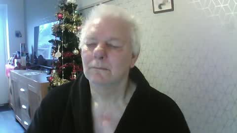 Snapshot of ray47 chatting on December 28, 2024, 9:31 am ray47 online show from December 28, 2024, 9:31 am