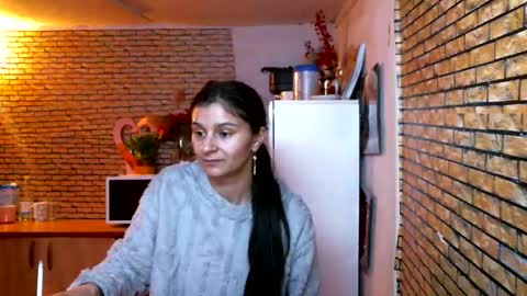 real_coupl3 online show from February 15, 2026, 8:49 pm