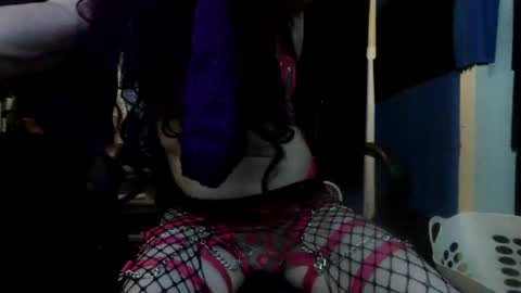 lo online show from December 5, 2024, 9:50 am