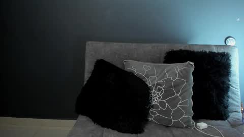 twitter REECET26 instagram RECCETAYLOR online show from September 27, 2025, 3:55 am