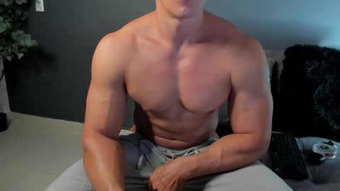 twitter REECET26 instagram RECCETAYLOR online show from October 2, 2025, 5:25 am