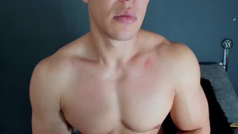 twitter REECET26 instagram RECCETAYLOR online show from October 25, 2025, 1:18 pm