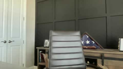 Snapshot of redbull1414 chatting on November 25, 2025, 6:52 pm RedBull online show from November 25, 2025, 6:52 pm