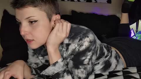 Snapshot of reee4mebb chatting on January 20, 2025, 6:21 am Kenzie online show from January 20, 2025, 6:21 am