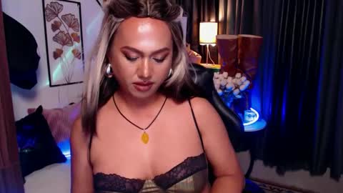 Snapshot of reigning_ivy chatting on March 12, 2025, 4:46 pm Red Ivy online show from March 12, 2025, 4:46 pm