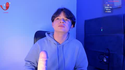 Snapshot of remiblythe chatting on February 10, 2025, 8:21 pm RemiBlythe online show from February 10, 2025, 8:21 pm