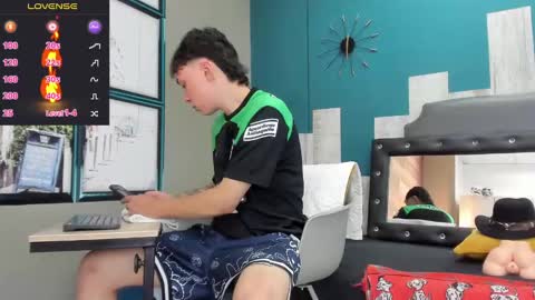 Snapshot of rhaegal_hot chatting on December 22, 2024, 3:44 pm Rhaegal online show from December 22, 2024, 3:44 pm