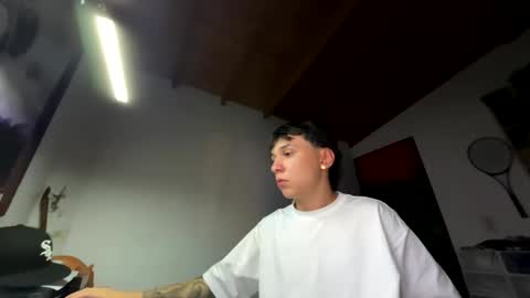 Snapshot of rhaegal_hot chatting on January 20, 2025, 12:46 am Rhaegal online show from January 20, 2025, 12:46 am