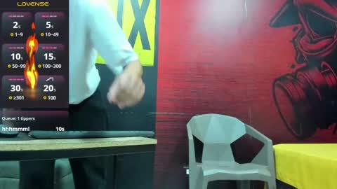 Snapshot of rhaegal_hot chatting on February 22, 2025, 8:53 pm Rhaegal online show from February 22, 2025, 8:53 pm