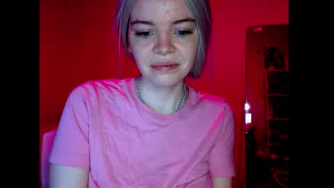 Snapshot of rich_chloe chatting on November 27, 2025, 4:42 pm Chloe Diva NON NUDE online show from November 27, 2025, 4:42 pm