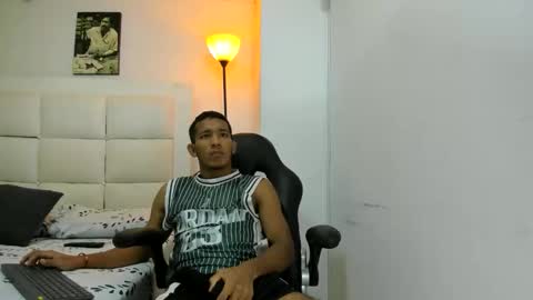 Snapshot of ricky_23cm_ chatting on February 14, 2026, 2:19 am RICKY online show from February 14, 2026, 2:19 am