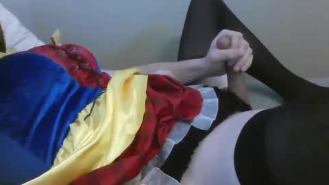 Snapshot of riley_belle98 chatting on December 29, 2024, 6:27 pm riley_belle98 online show from December 29, 2024, 6:27 pm