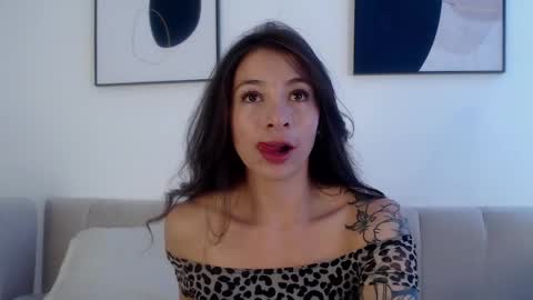 Snapshot of riley_bensongh chatting on March 5, 2025, 8:10 pm Riley online show from March 5, 2025, 8:10 pm