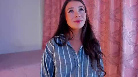 Snapshot of riley_bensongh chatting on December 18, 2025, 8:37 pm Riley online show from December 18, 2025, 8:37 pm