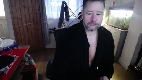 Snapshot of rob28101 chatting on February 3, 2026, 8:30 am rob online show from February 3, 2026, 8:30 am