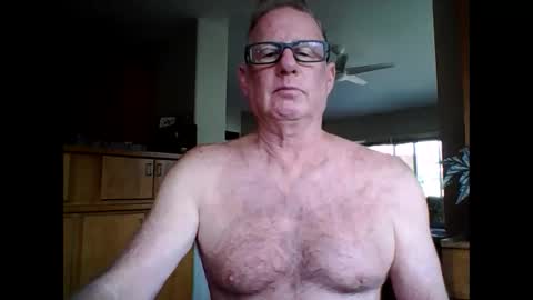 robo0000 online show from September 12, 2025, 6:30 pm