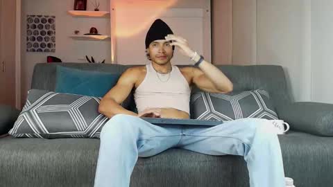 roby_millerr online show from January 19, 2026, 12:03 am