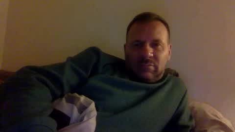 Snapshot of rominus69 chatting on October 15, 2025, 8:31 pm rominus69 online show from October 15, 2025, 8:31 pm