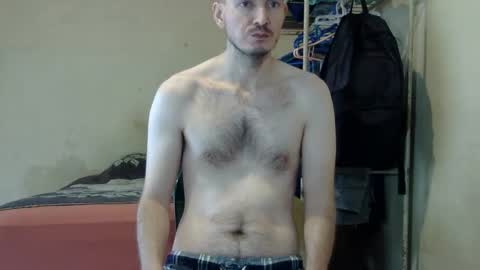 Snapshot of ronniemaster chatting on October 5, 2025, 10:18 pm ronniemaster online show from October 5, 2025, 10:18 pm