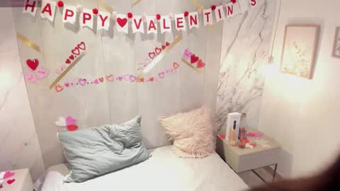 Snapshot of rose_nova_ chatting on February 8, 2026, 8:01 pm Rose 3 online show from February 8, 2026, 8:01 pm