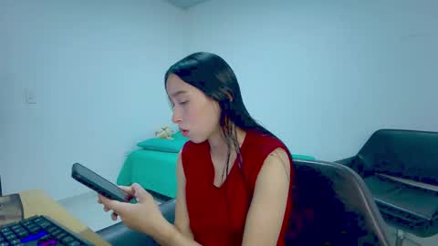 Snapshot of roseandviktor23 chatting on November 20, 2025, 3:56 pm Rose Sins and Don Viktor online show from November 20, 2025, 3:56 pm