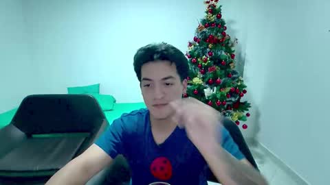 Snapshot of roseandviktor23 chatting on December 14, 2025, 10:36 pm Rose Sins and Don Viktor online show from December 14, 2025, 10:36 pm