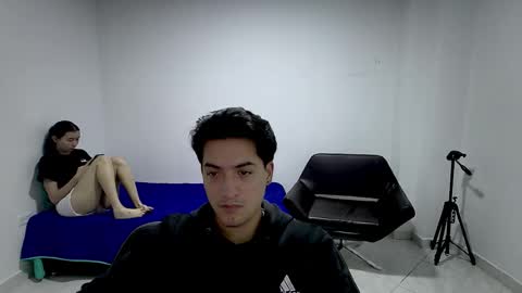 Snapshot of roseandviktor23 chatting on January 7, 2026, 2:14 am Rose Sins and Don Viktor online show from January 7, 2026, 2:14 am