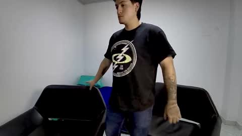 Snapshot of roseandviktor23 chatting on January 12, 2026, 12:38 am Rose Sins and Don Viktor online show from January 12, 2026, 12:38 am