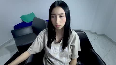 Snapshot of roseandviktor23 chatting on January 15, 2026, 12:37 am Rose Sins and Don Viktor online show from January 15, 2026, 12:37 am