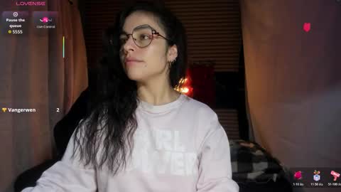 Snapshot of rosse_25 chatting on January 19, 2026, 3:27 pm Would you like to help me with supplementation and sports suits so I can compete in powerlifting online show from January 19, 2026, 3:27 pm