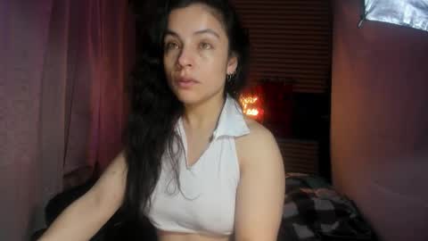 Snapshot of rosse_25 chatting on February 1, 2026, 9:08 am Would you like to help me with supplementation and sports suits so I can compete in powerlifting online show from February 1, 2026, 9:08 am