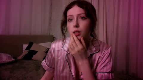 rosy_petal online show from February 28, 2026, 1:28 am