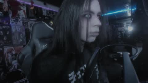 Snapshot of rotten_dreams chatting on March 10, 2025, 4:35 pm rot online show from March 10, 2025, 4:35 pm