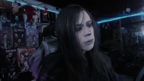 Snapshot of rotten_dreams chatting on October 9, 2025, 11:25 pm rot online show from October 9, 2025, 11:25 pm