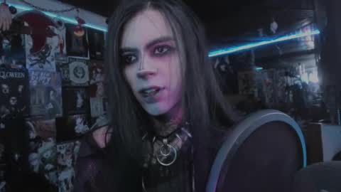 Snapshot of rotten_dreams chatting on December 15, 2025, 8:13 pm rot online show from December 15, 2025, 8:13 pm