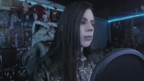 Snapshot of rotten_dreams chatting on February 4, 2026, 11:42 pm rot online show from February 4, 2026, 11:42 pm