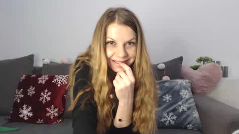 Snapshot of roxanneliss chatting on January 20, 2025, 8:40 pm roxanneliss online show from January 20, 2025, 8:40 pm