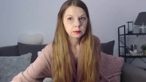 Snapshot of roxanneliss chatting on February 8, 2026, 2:09 pm roxanneliss online show from February 8, 2026, 2:09 pm