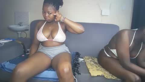 royal_charm online show from March 2, 2026, 6:14 am