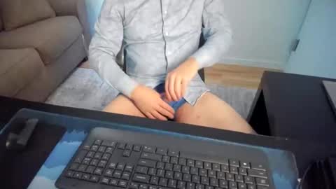 Snapshot of ryanontour chatting on November 14, 2025, 7:45 pm Ryan in NYC online show from November 14, 2025, 7:45 pm