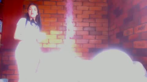 Snapshot of sabrina_v_ chatting on March 5, 2025, 12:44 pm Sabrina online show from March 5, 2025, 12:44 pm